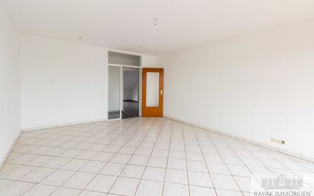 Lichtdurchflutete 3-Zimmer-Dachwohnung mit Balkon in Langenfeld – Ihr neues Zuhause - Photo 3