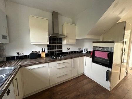 34, Valley Drive, Ellesmere Port - Photo 4