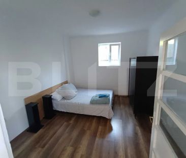 Casa de închiriat cu 2 camere, curte, 90 mp, zona Someșeni - Photo 1