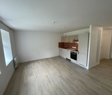 Location Appartement 2 pièces 48m² ARMENTIERES 59280 - Photo 2