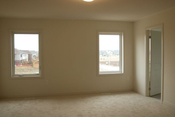 For Lease - 37 Stockholm Road, Barrie, Ontario - Photo 1