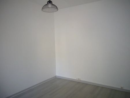 Location Appartement 2 pièces 37m² ROMANS SUR ISERE 26100 - Photo 5