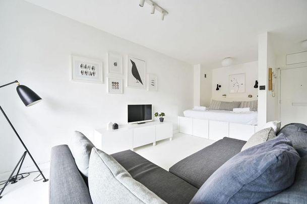 Studio to rent - Photo 1