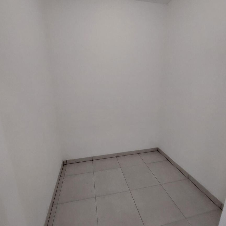 location Appartement T2 DE 49.9m² À MONTPELLIER - Photo 2