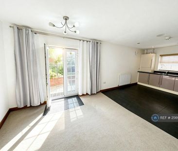 2 bedroom flat to rent - Photo 1