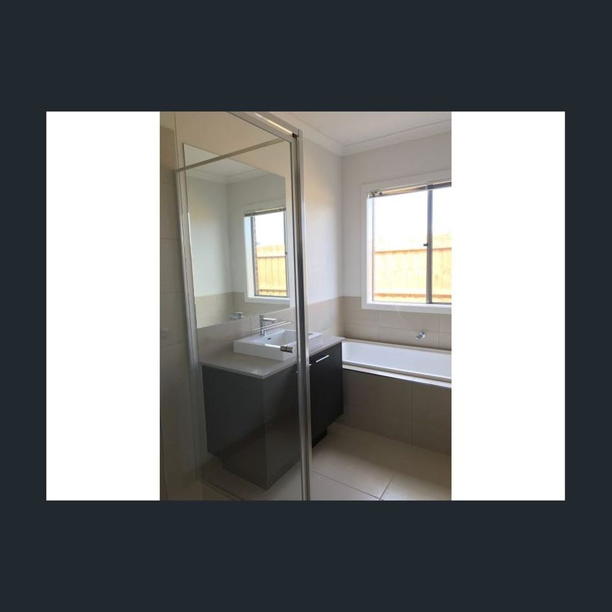 4 Bedroom family home - Photo 1