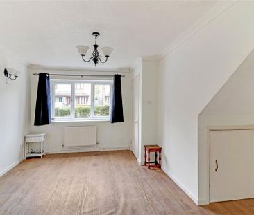 2 bedroom end of terrace house to rent - Photo 1