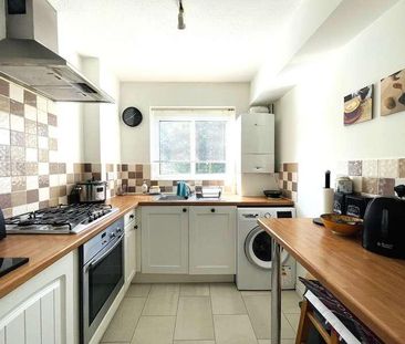 Clayhall House, RH2 - Photo 2