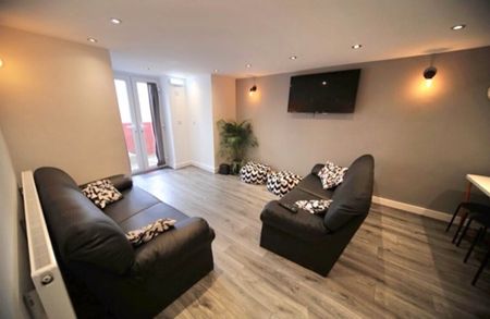 8 Bed - 13 Brudenell Avenue, Hyde Park, Leeds - LS6 1HD - Student - Photo 3