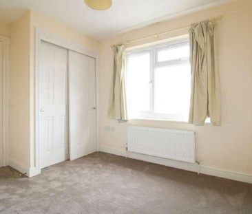 Redhill, Surrey, RH1 - Photo 4