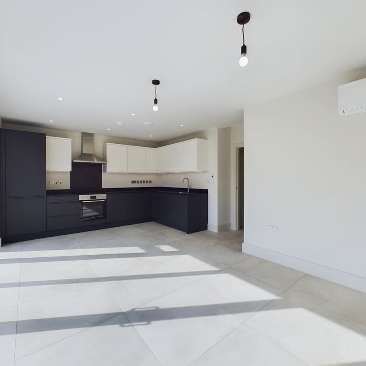 2 bed apartment to rent in Chapel Lane, High Wycombe, HP12 4BS - Photo 1