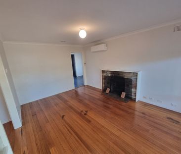 Conveniently Located - Photo 1