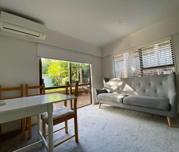 Ready to move in 2 bedrooms nice private backyard - Photo 2