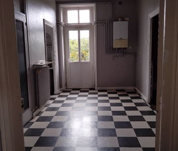 Vaste appartement 100 m² centre ville AUTUN - Photo 4