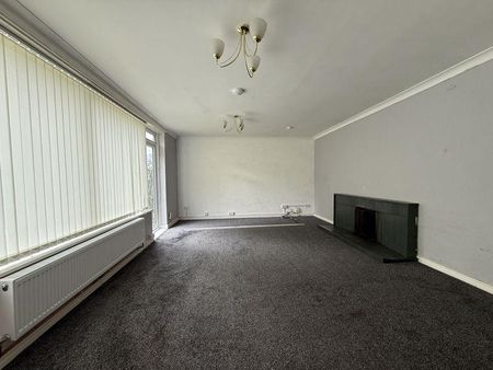4 bedroom detached house to rent - Photo 2
