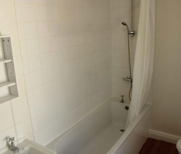 2 bedroom house to rent - Photo 2