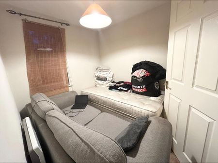 2 bedroom apartment to rent - Photo 4