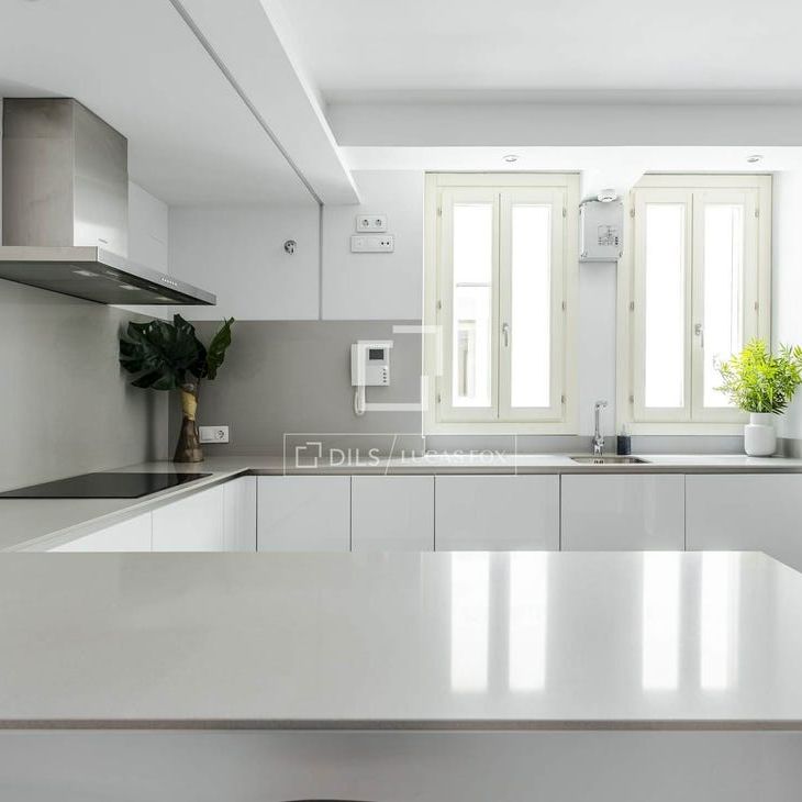 Madrid, Community of Madrid 28014 - Photo 1