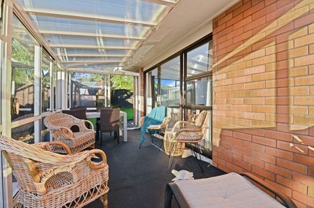 3 bdrm Unit in Farm Cove! Viewings Sat 24/5 1pm - Photo 5