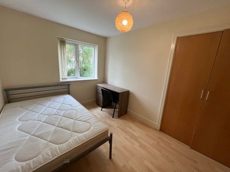 Heron House, Lawrence Street - P10588 - Photo 5