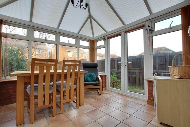 2 bedroom end of terrace house to rent - Photo 1