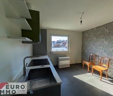 Ruhiger urbaner-Lifestyle: Helle, modernisierte Etagenwohnung in ze... - Photo 1