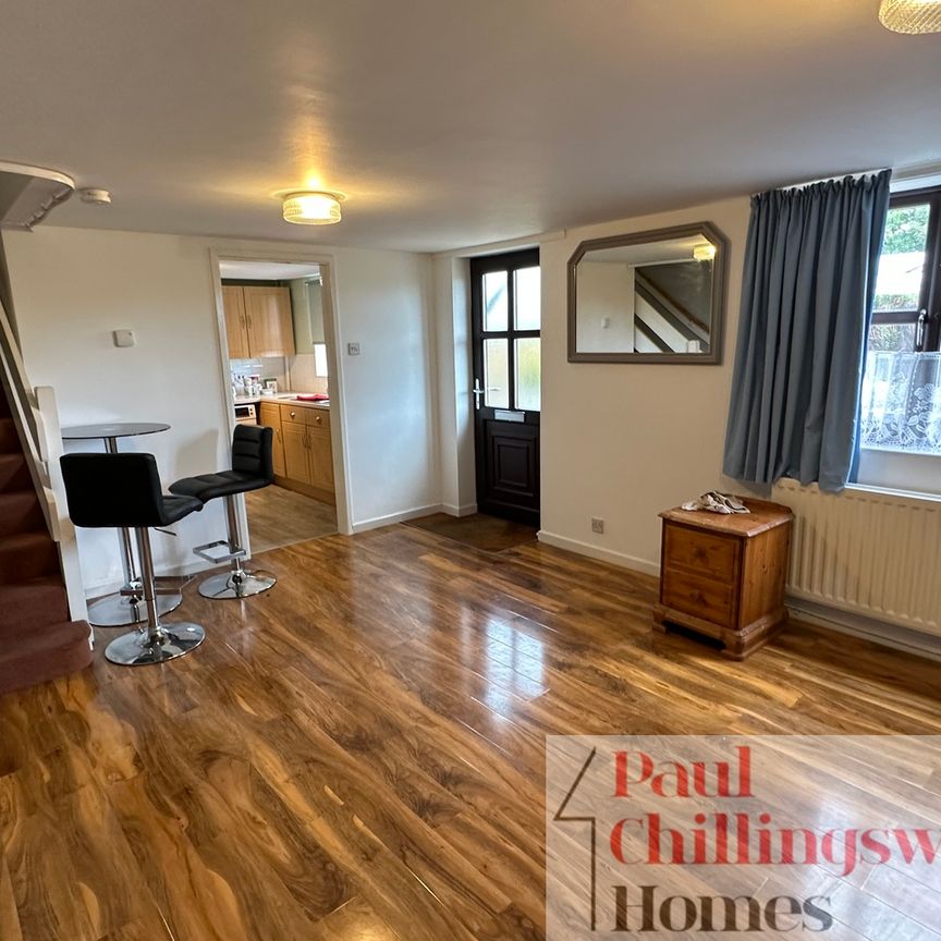 1 bed Terraced House - Photo 1