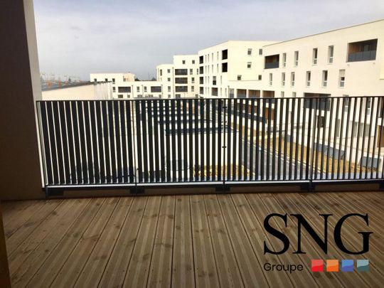 T3 AVEC LOGGIA ET PARKING - Photo 1
