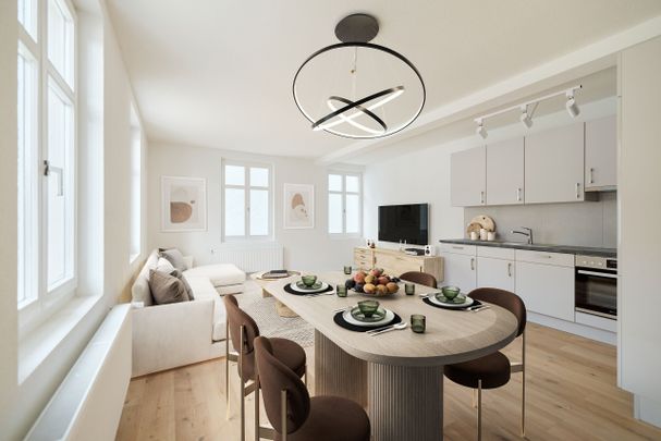 Stylishly renovated 3.5-room apartment with high-quality equipment - Photo 1