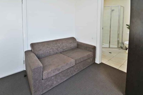 Room 11 (Ensuite) - Photo 1