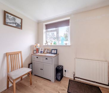 2 bedroom semi-detached bungalow to rent - Photo 1