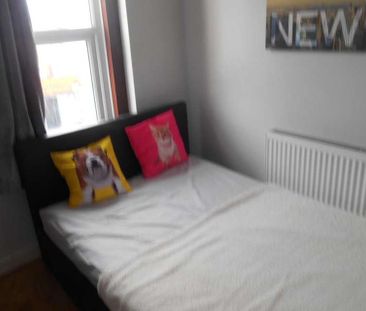 3 bedroom maisonette to rent - Photo 5