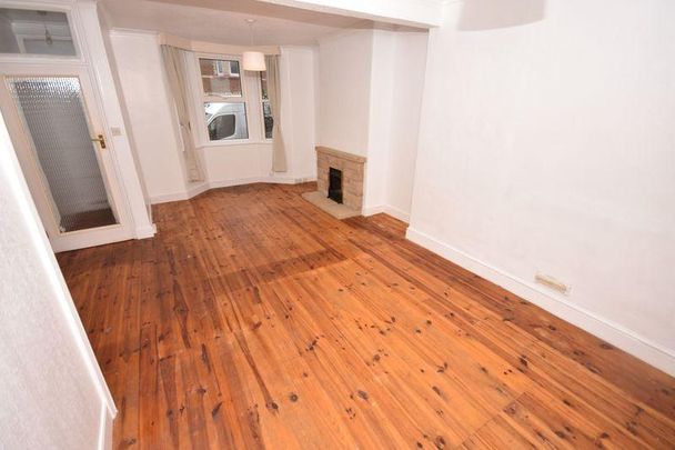 3 bedroom terraced house to rent - Photo 1