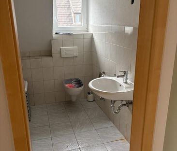 Gemütliche 4 Zimmer Dachgeschosswohnung - Photo 6