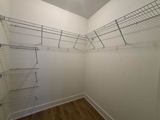 For Lease - 204 Burnhamthorpe Road Unit# 211, Mississauga, Ontario - Photo 1