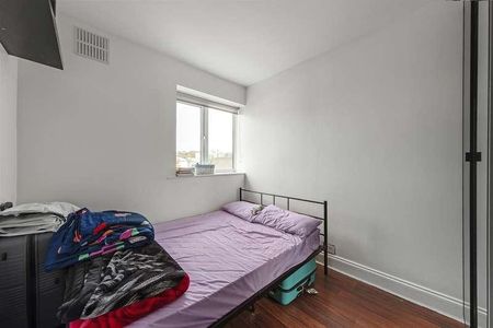 Clive Road, London, SE21 - Photo 3