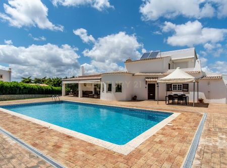 Mexilhoeira Grande, Faro - Photo 2