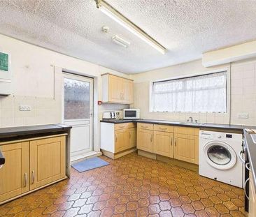 Albert Street, Slough, Berkshire, SL1 - Photo 4