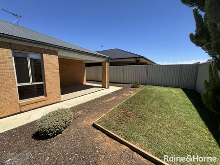 2 Drupe Street, Munno Para West, SA 5115 - Photo 5