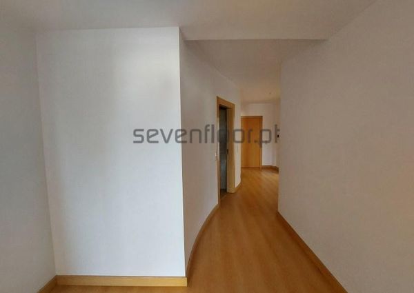 Apartamento T2+1 em Porto