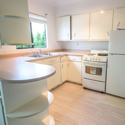 Island Manor Apartments - 1 Bedroom - Photo 1