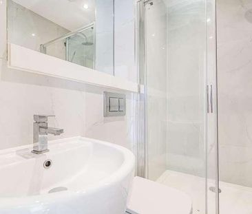 Cleeve Road, Leatherhead, KT22 - Photo 4