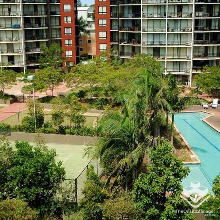 Furnished Penthouse Loft Apartment - Fantastic Views. - Photo 2