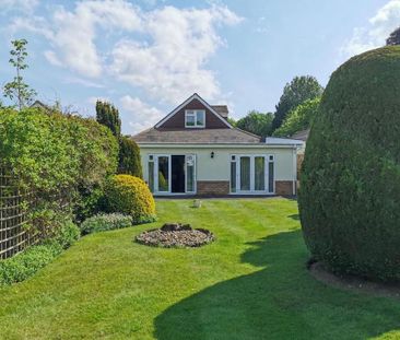 5 bedroom bungalow to rent - Photo 1