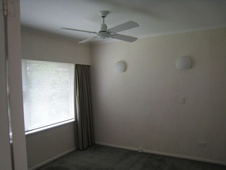Milford sunny two bedroom unit - Photo 4