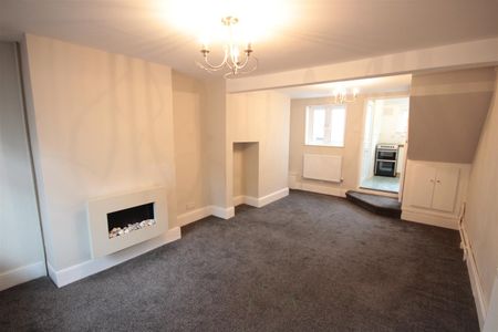 1 bedroom Terraced House to let - Photo 4