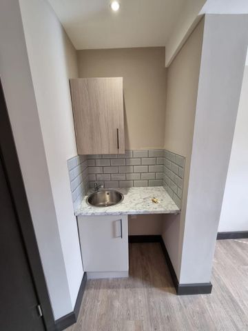 Studio to rent - Photo 3