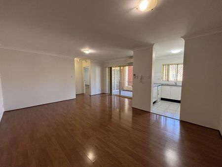Modern Apartment in the Heart of Arncliffe! - Photo 2