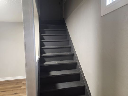 For Lease - 197B Cedarvale Crescent Unit# Lower, Waterloo, Ontario - Photo 1