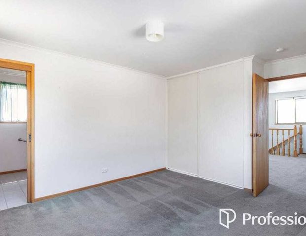 Stunning Family Home in Aspendale - 4 Bedrooms, 3 Bathrooms - Photo 1